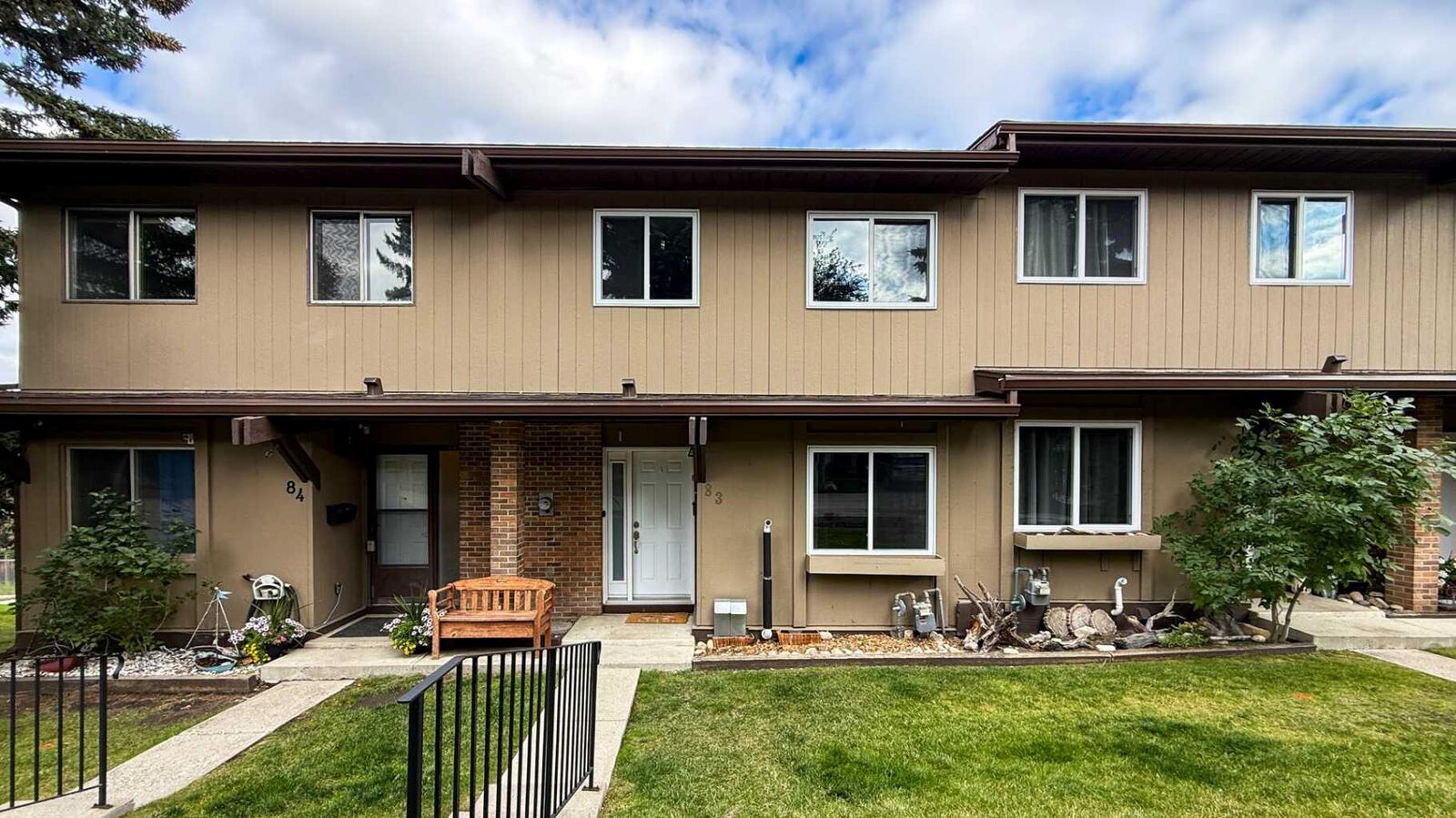Property Photo:  1055 72 Avenue NW 83  AB T2K 5S4 