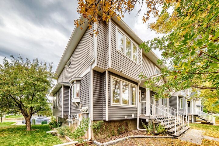 Property Photo:  355 Regal Park NE  AB T2E 0S6 