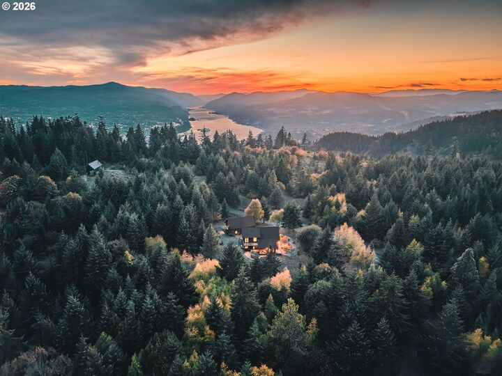 Property Photo:  8 Windago Ln  WA 98672 