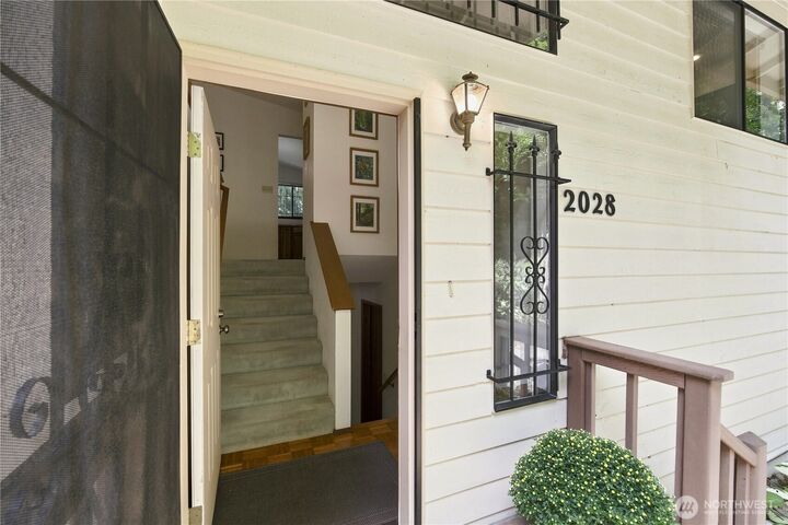 Property Photo:  2028  155th Avenue SE  WA 98290 