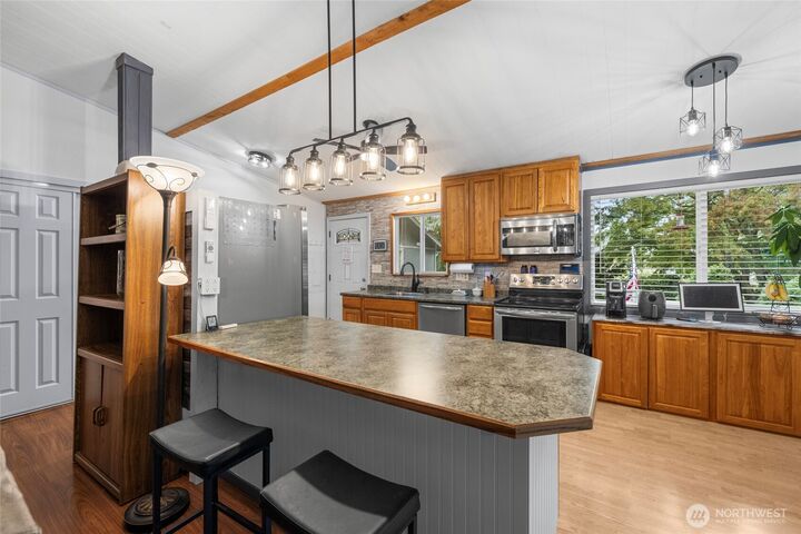Property Photo:  504  Colville Way  WA 98257 