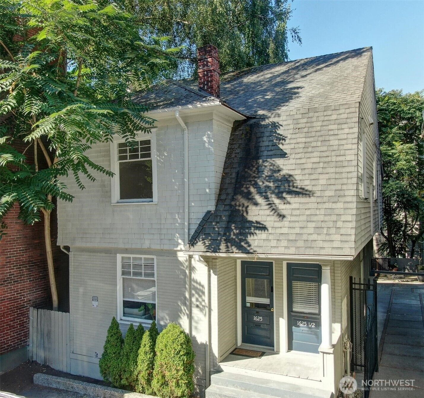 Property Photo:  1625  Belmont Avenue  WA 98122 