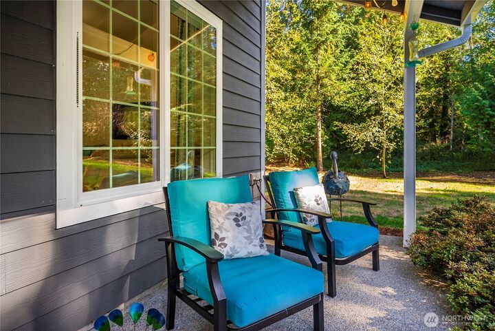 Property Photo: 8132 NE Yeti Lane WA 98110