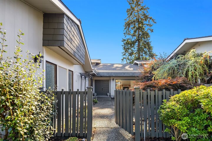 Property Photo:  1821 NW 195th Street 11  WA 98177 