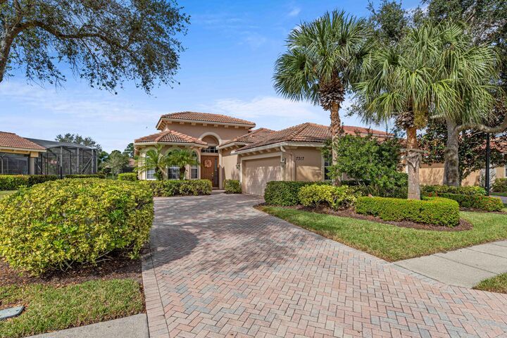 Property Photo:  7317 Bob O'Link Way  FL 34986 