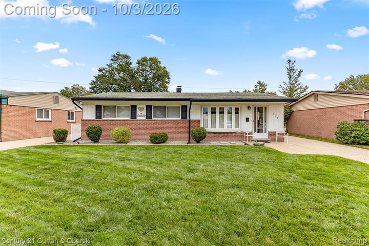 Property Photo: 627 Darwin Street MI 48186