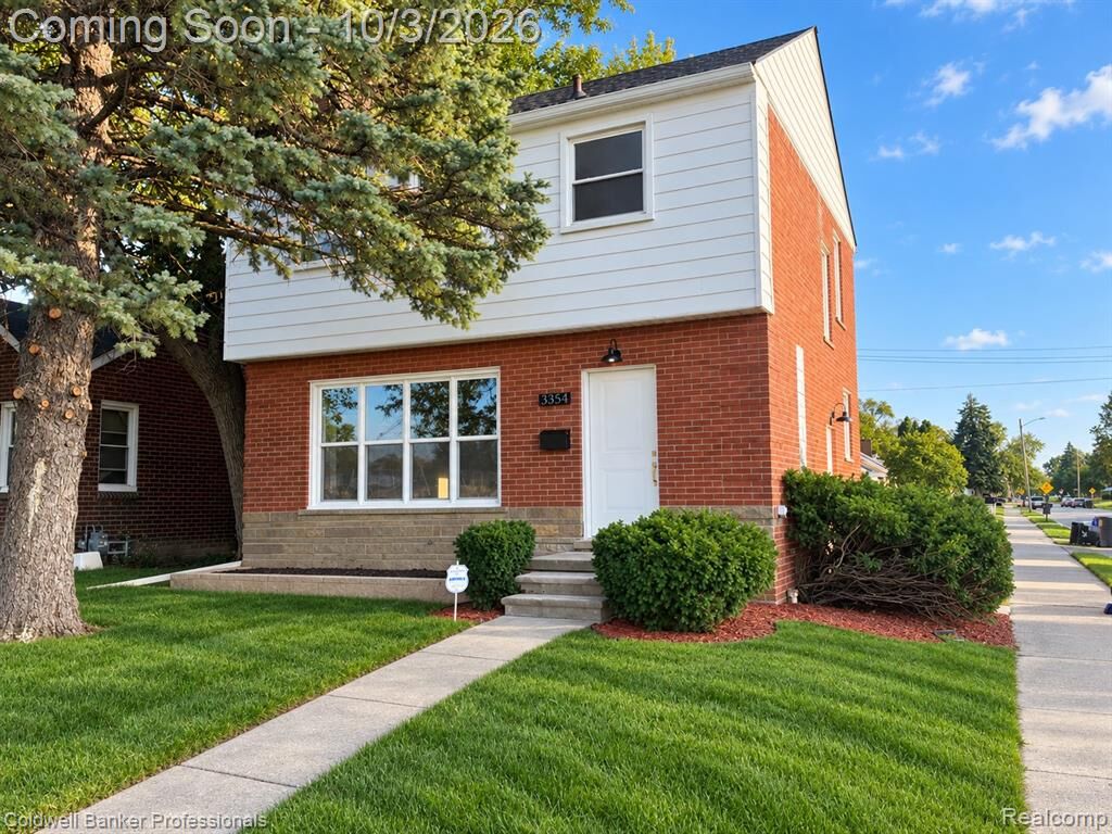 Property Photo:  3354 E Outer Drive Drive  MI 48234 