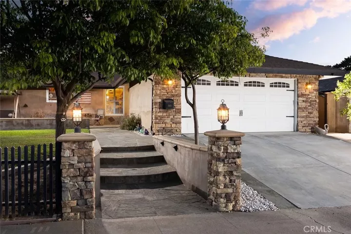Property Photo:  840 E Glendora Avenue  CA 92865 