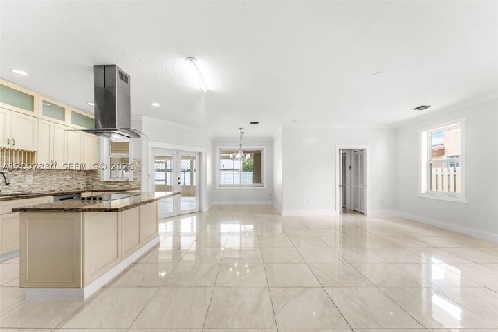 Property Photo: 2761 SW 140th Ave FL 33175