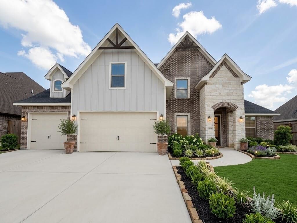Property Photo: 1310 Natasha's Way TX 77657