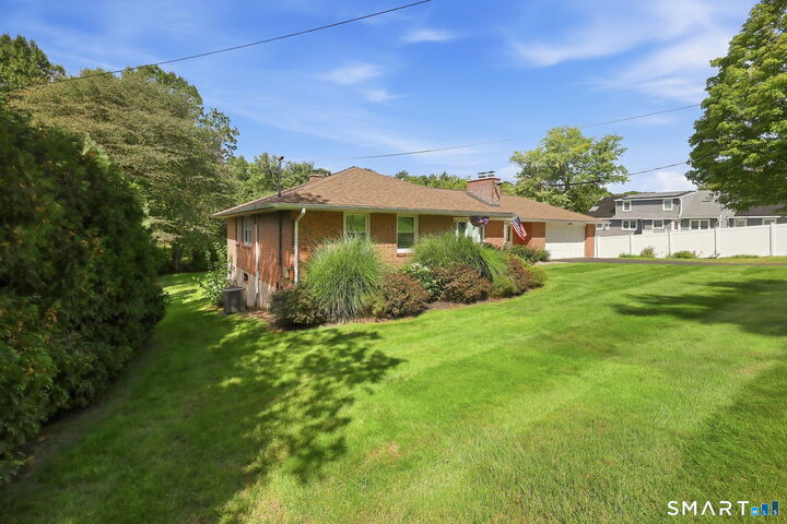 Property Photo:  517 Swain Avenue  CT 06450 