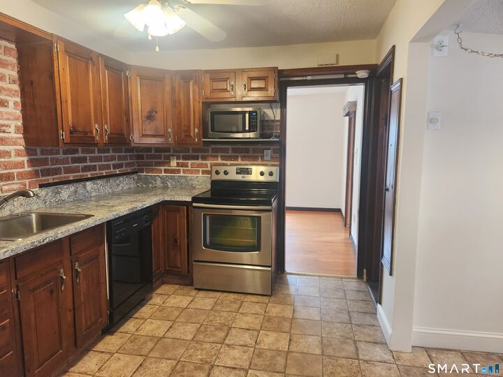 Property Photo: 72 Waverly Park Road CT 06405