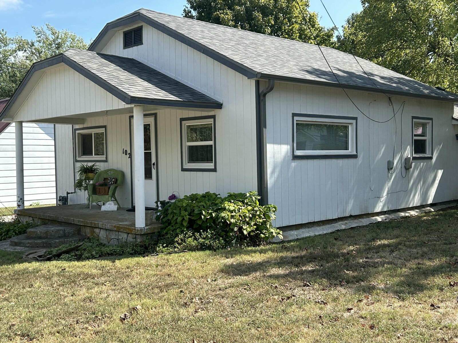Property Photo: 102 Broadway Street MO 65647
