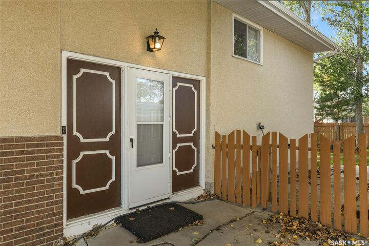 Property Photo:  6418 7th Avenue N  SK S4T 7H1 