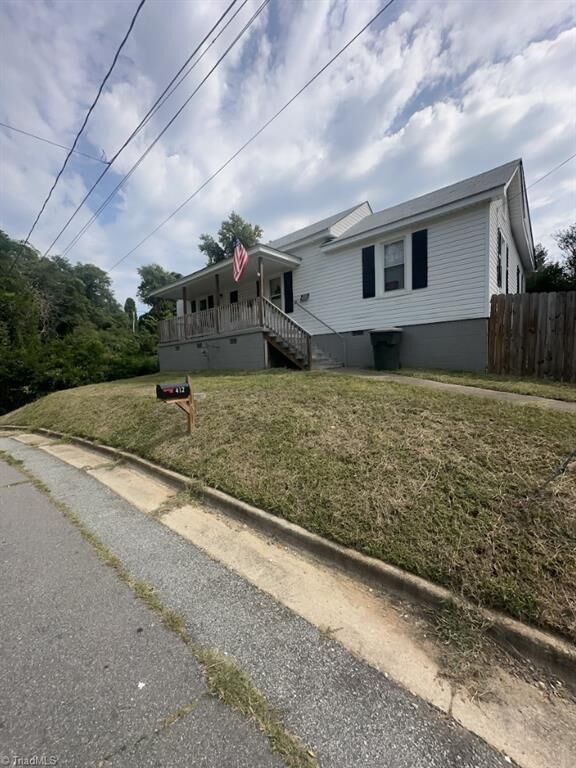 Property Photo:  412 Victor Street  NC 27288 