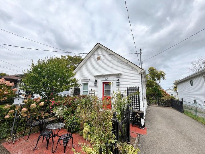 Property Photo: 84 Rykert Street ON L2S 1Z6