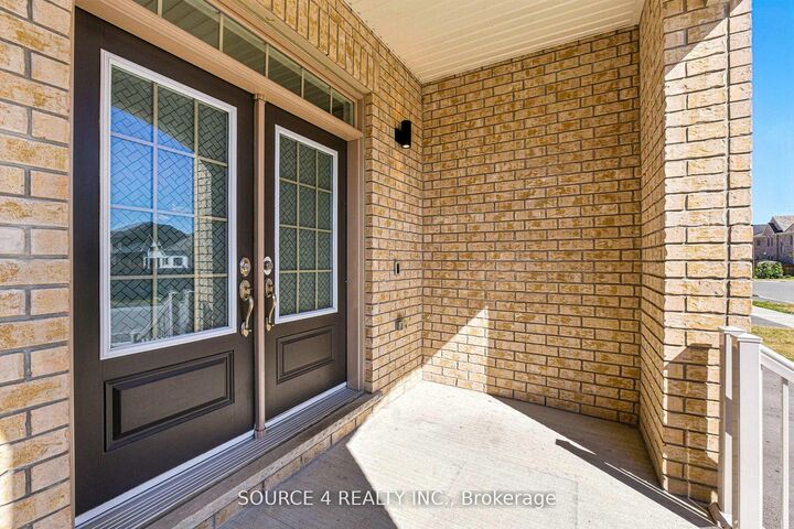 Photo de la propriété:  376 Danny Wheeler Boulevard  ON L4P 0K2 