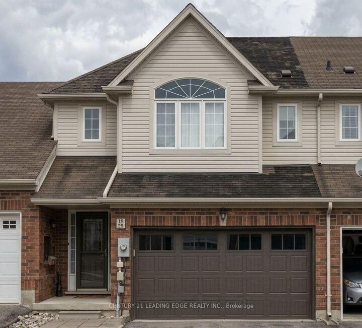 Photo de la propriété:  52 Apple Tree Crescent  ON L9P 2A7 