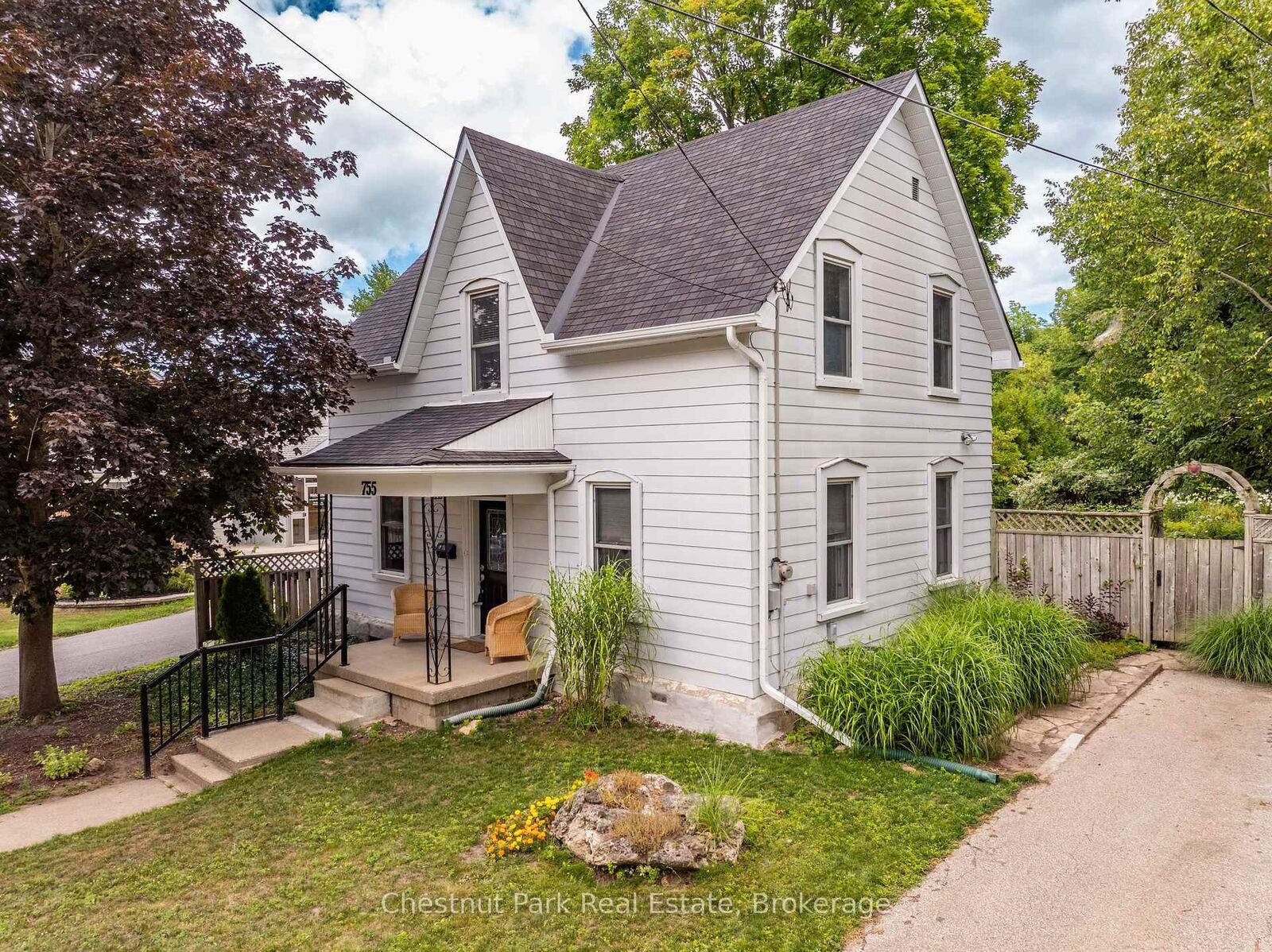 Photo de la propriété: 755 4th Avenue E ON N4K 2N5