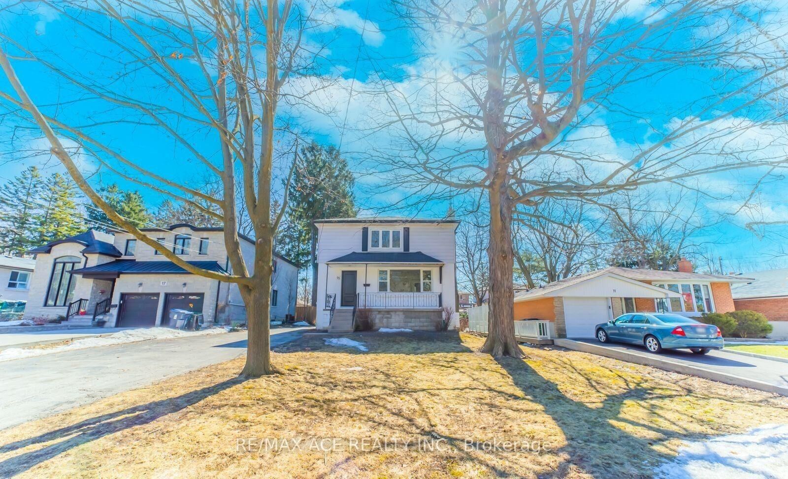 Property Photo:  15 Cree Avenue Bsmt  ON M1M 1Z3 