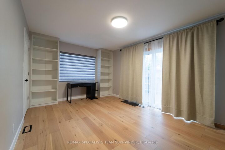 Property Photo:  79 Redwater Drive Main  ON M9W 1Z5 