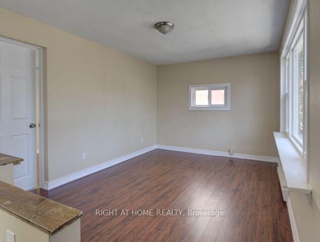 Property Photo:  26 Victoria Street 1  ON M8V 1M6 
