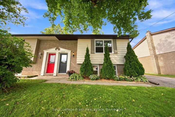 Property Photo:  445 Bay Street  ON L9L 1M7 
