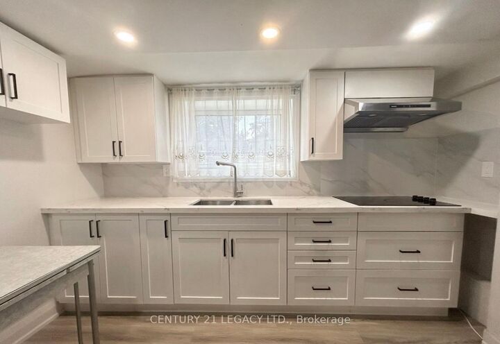 Property Photo:  68 Singleton Road  ON M1R 1H9 