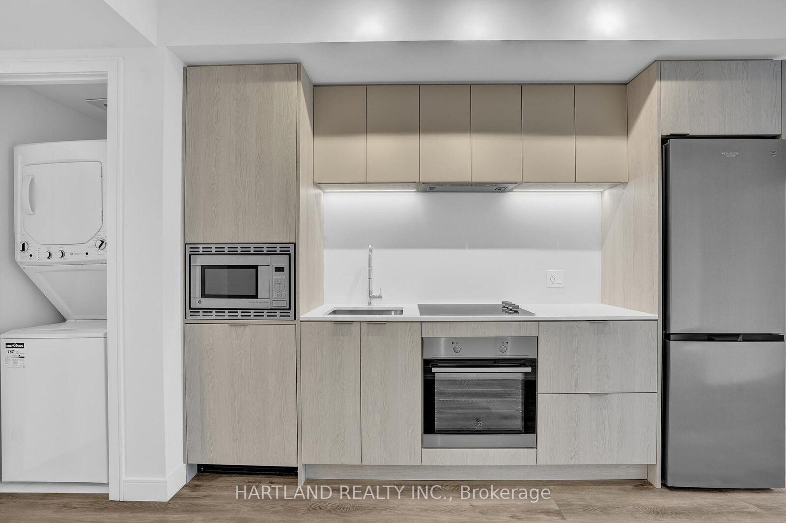 Property Photo: 1 Jarvis Street 928 ON L8R 3J2