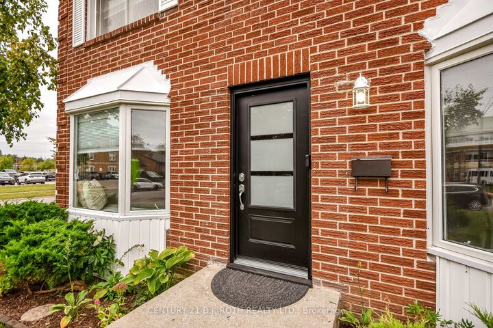 Property Photo:  77 Pepler Place  ON L4N 5E3 