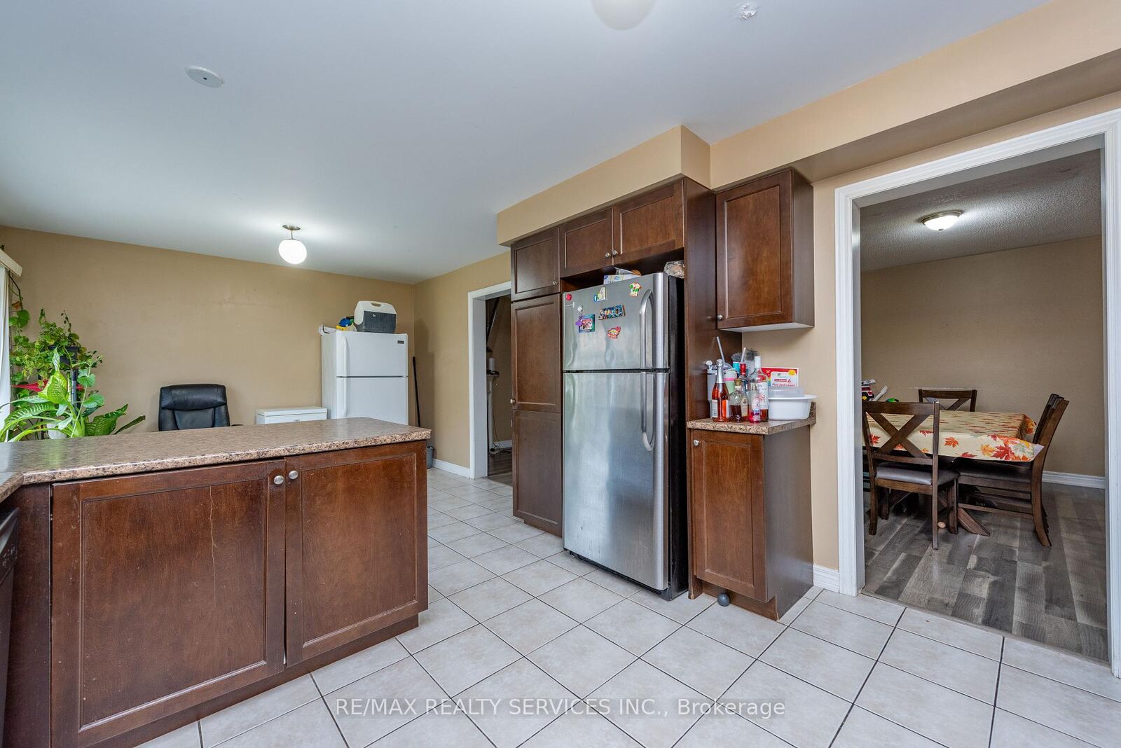 Property Photo: 59 Beachville Circle ON L6X 0V3