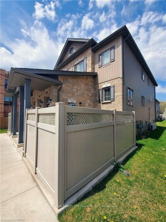 Property Photo:  3200 Singleton Avenue 41  ON N6L 0C7 
