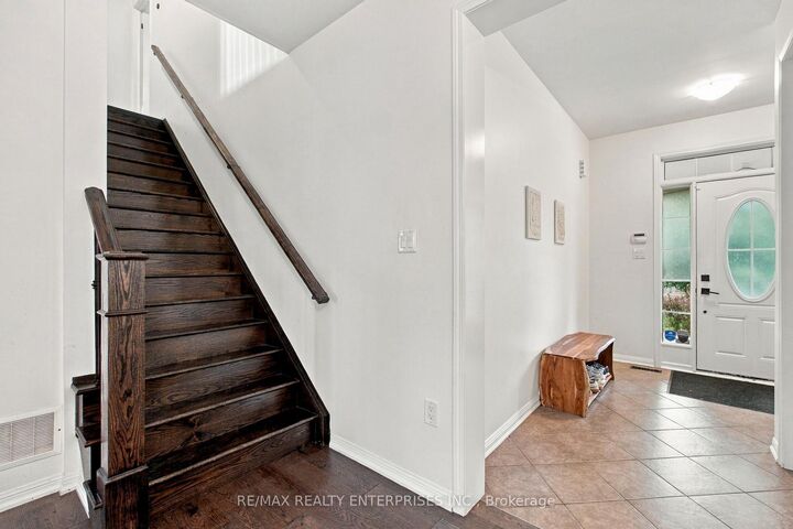 Property Photo:  1765 Hayden Lane Main  ON L1X 0A9 