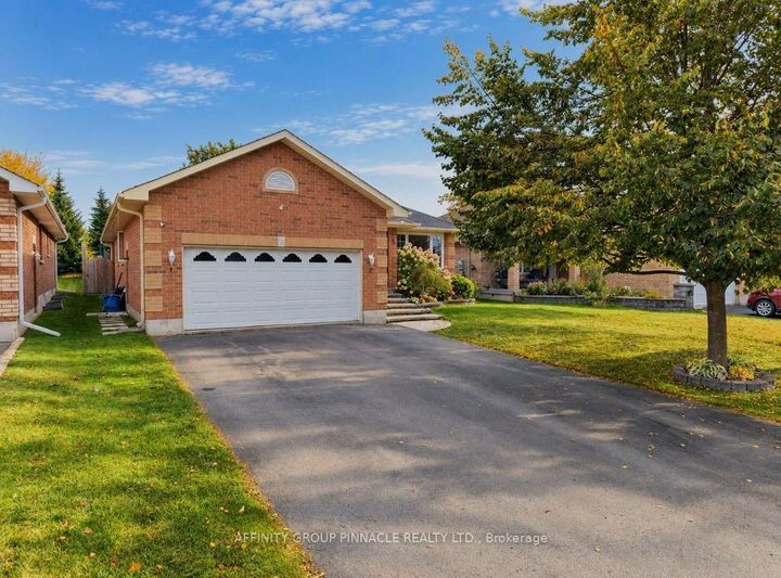 Property Photo:  5 Denfield Road  ON K9V 0B4 