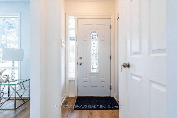 Property Photo: 6 Larkhall Avenue ON M1J 1V1