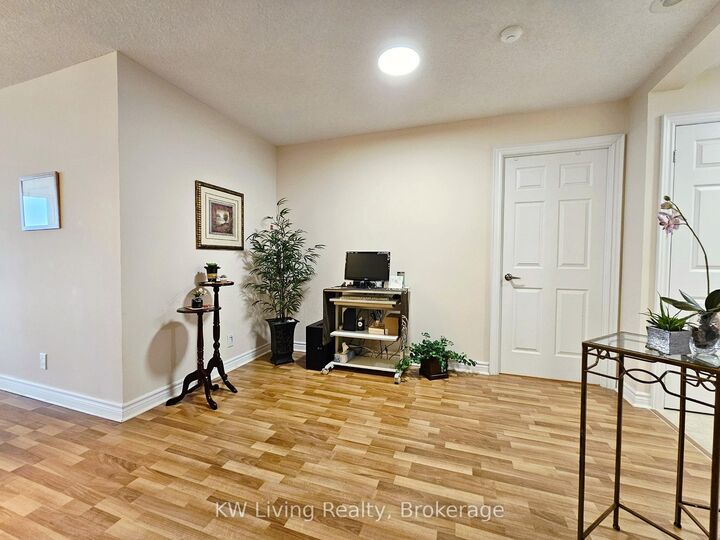 Property Photo:  33 Cox Boulevard 1117  ON L3R 8A6 