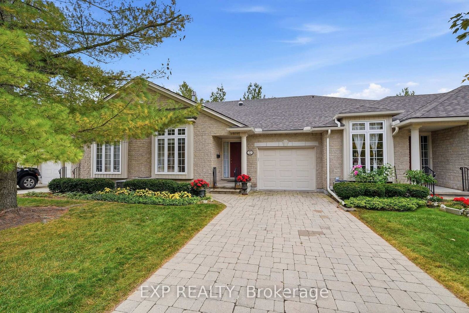 Property Photo:  3241 Montrose Road 22  ON L2H 3L3 