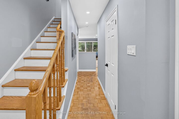 Property Photo: 5292 Pinedale Avenue 11 ON L7L 3V8