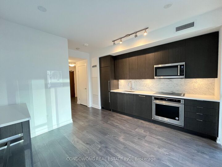 Property Photo: 38 Iannuzzi Street 1003 ON M5V 0S2