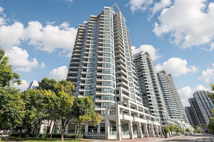 Property Photo: 228 Queens Quay W 1501 ON M5J 2X1