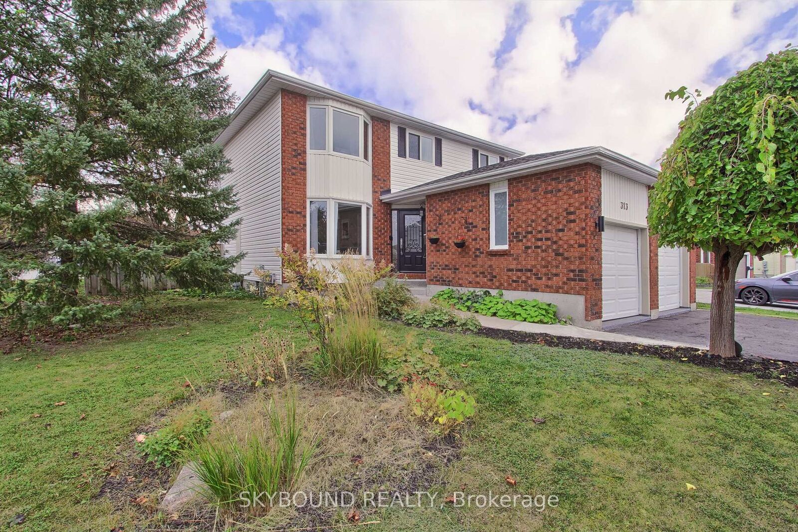 Photo de la propriété: 313 Hickling Trail ON L4M 5Y2