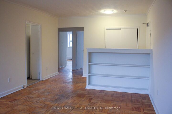Property Photo:  28 Fraserwood Avenue 2  ON M6B 2N5 