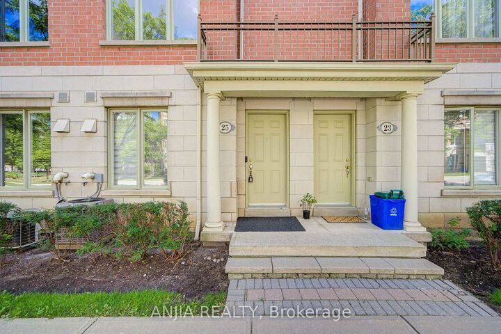 Property Photo: 25 Galleria Parkway ON L3T 0A4