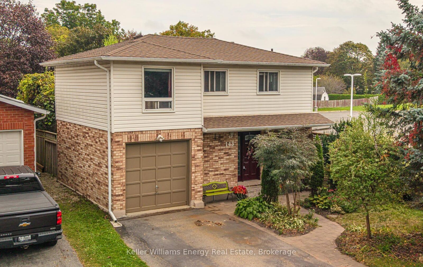 Property Photo:  143 George Street E  ON L1B 1J5 