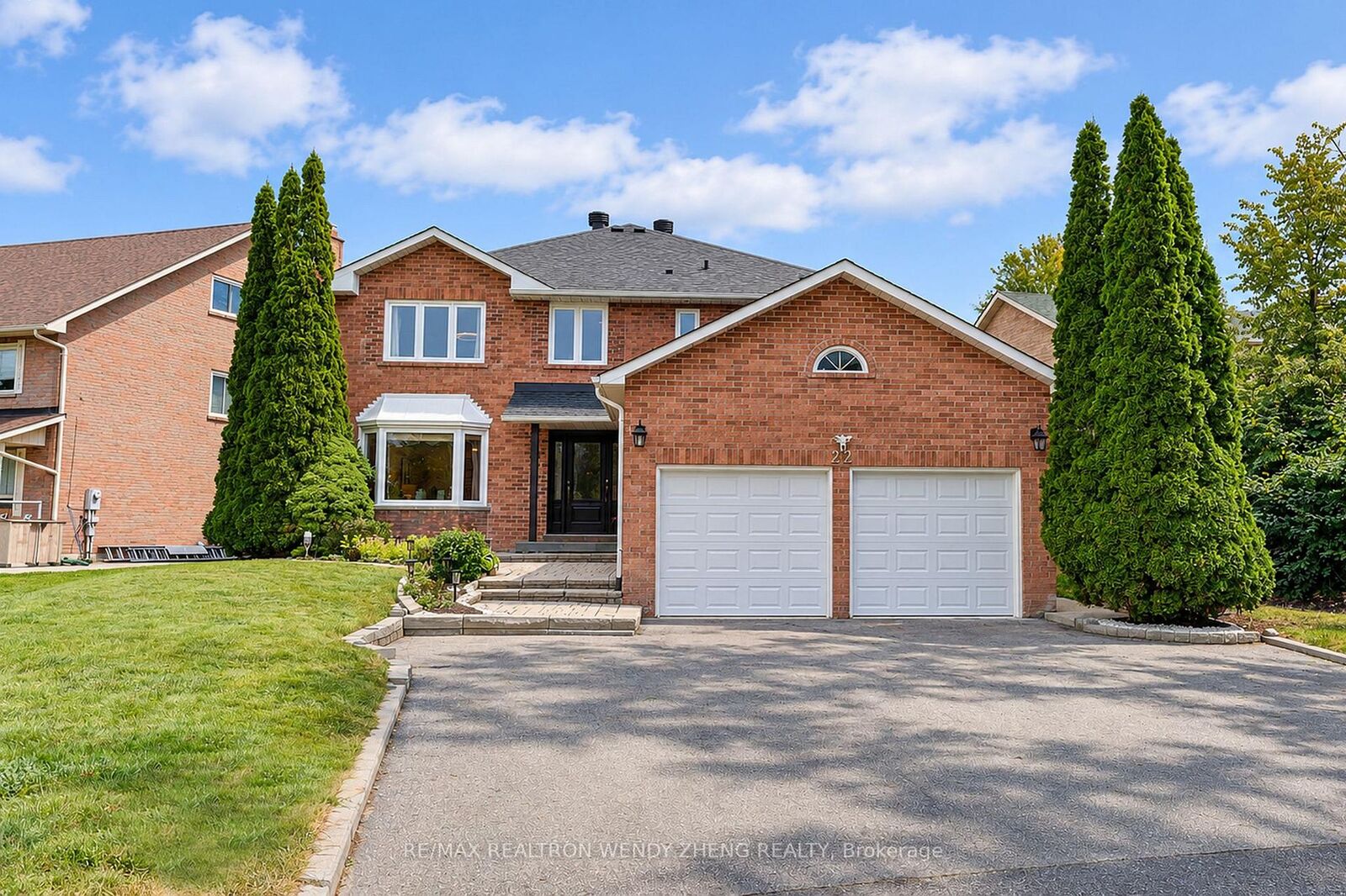 Property Photo:  22 West Side Drive  ON L3P 7J4 