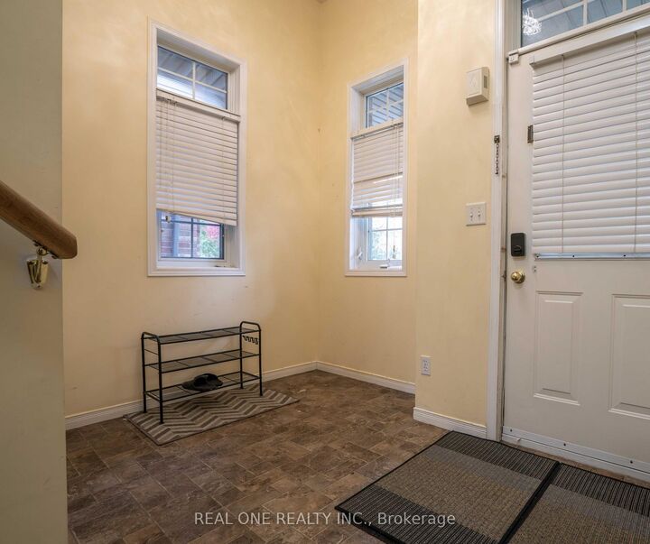 Property Photo:  971 Creekside Drive  ON N2V 2W5 