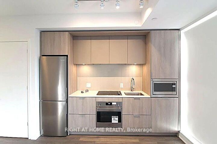 Property Photo:  130 River Street 1606  ON M5A 0R8 