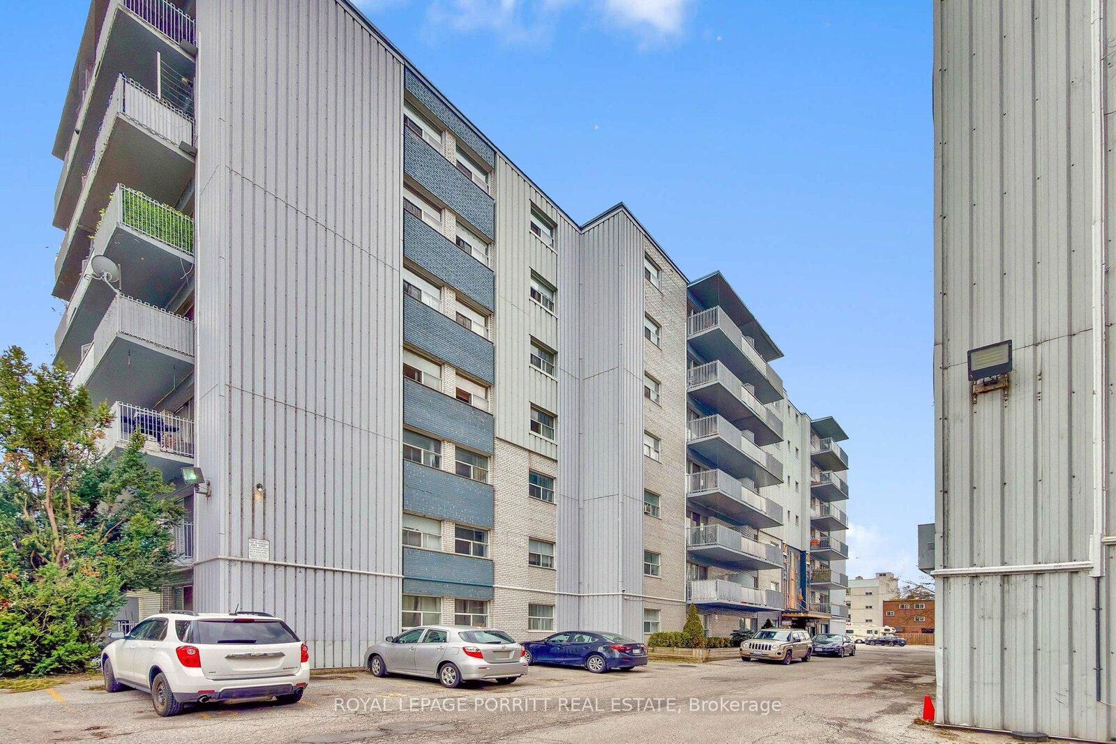 Property Photo: 2 Superior Avenue 39 ON M8V 2M3