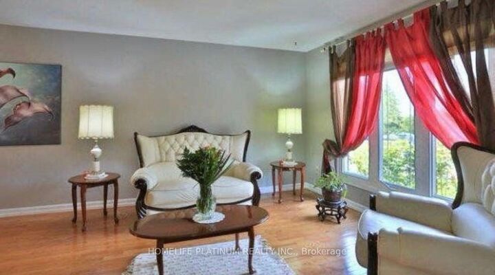 Property Photo:  22 Calais Place  ON N2M 5M1 