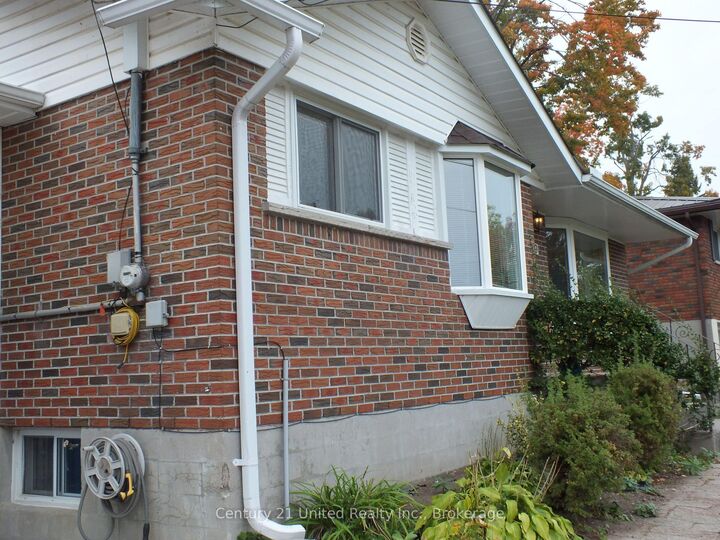 Photo de la propriété: 309 Lindan Avenue ON K9L 1K8